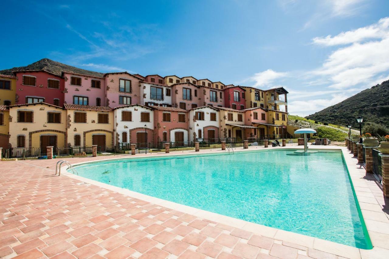 Villa Brezza Marina Nebida Bagian luar foto