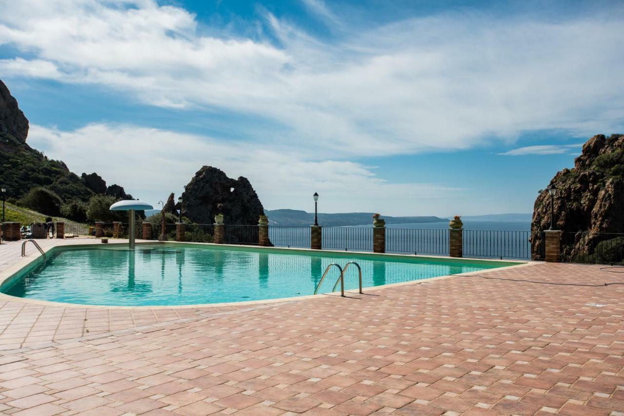 Villa Brezza Marina Nebida Bagian luar foto