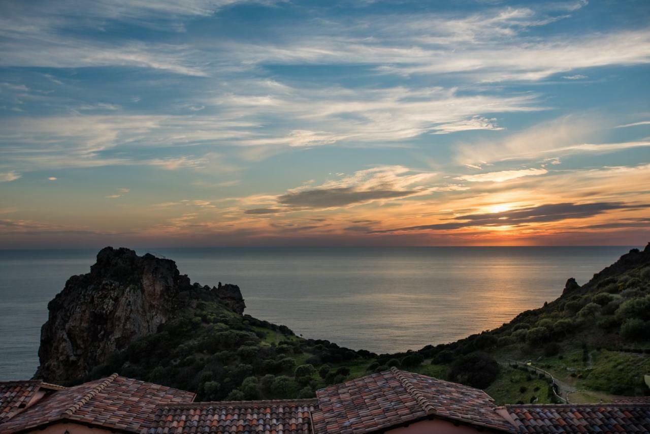 Villa Brezza Marina Nebida Bagian luar foto